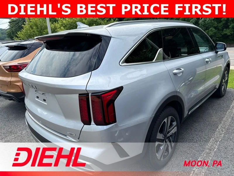 Used 2023 Silver Kia EX image 3