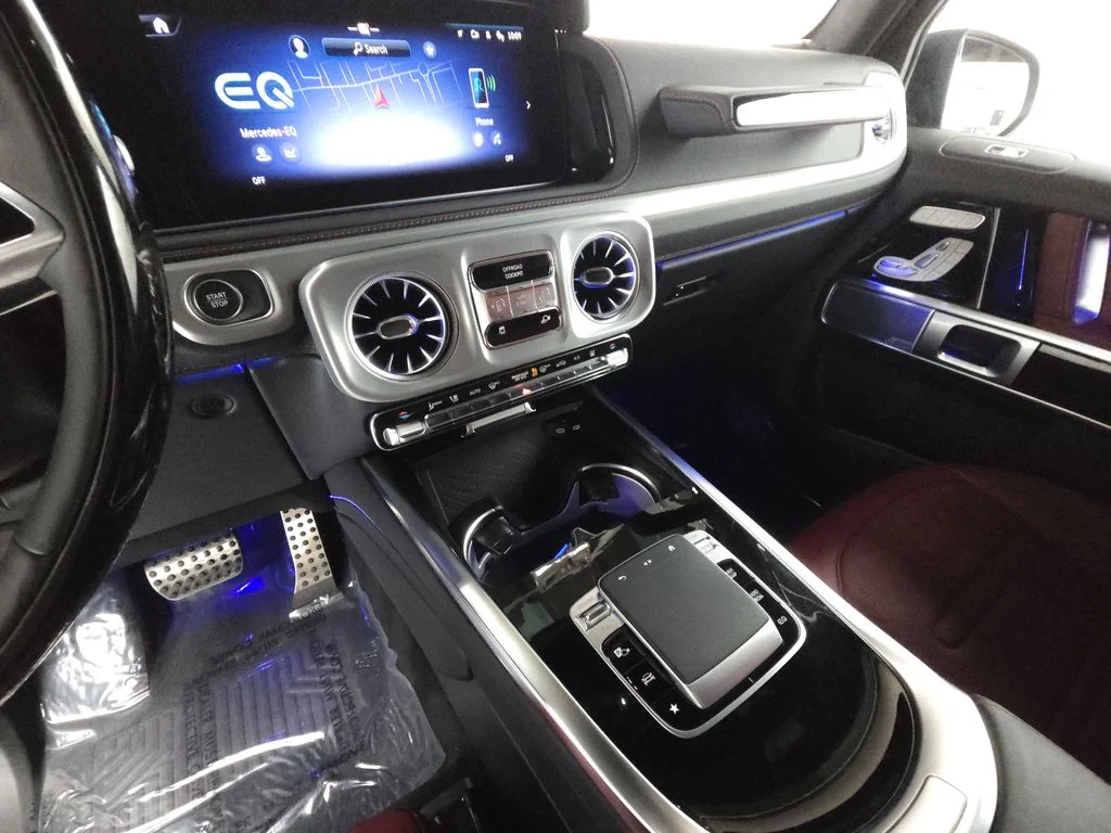 Certified Used 2025 Black Mercedes-Benz G 580 image 15