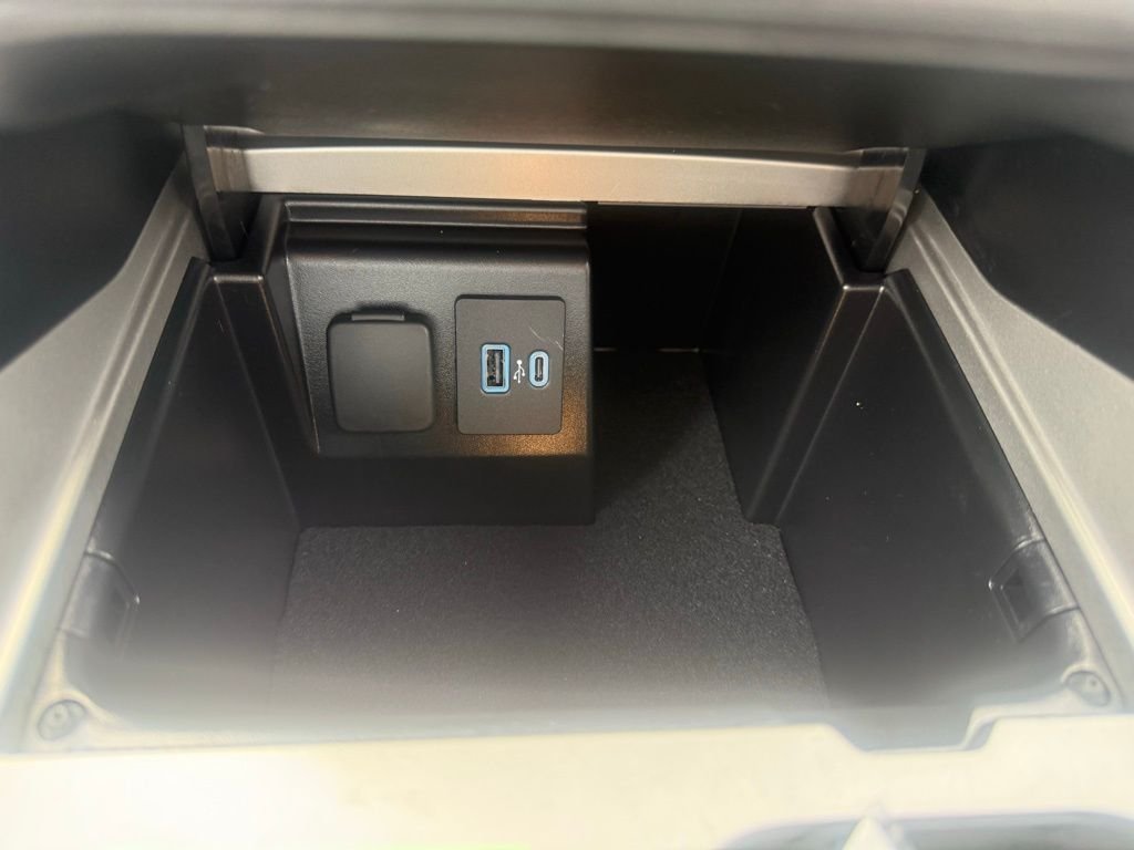 Used 2024 Gray Ford XLT image 26