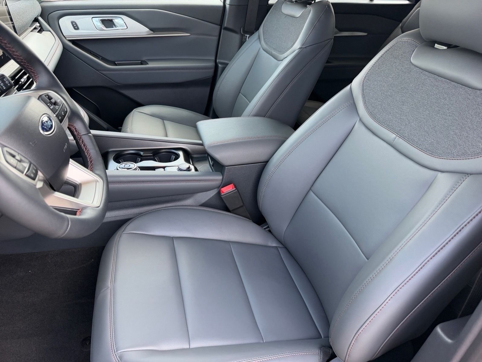 New 2027 Star White Metallic Tri-Coat Ford Active image 10