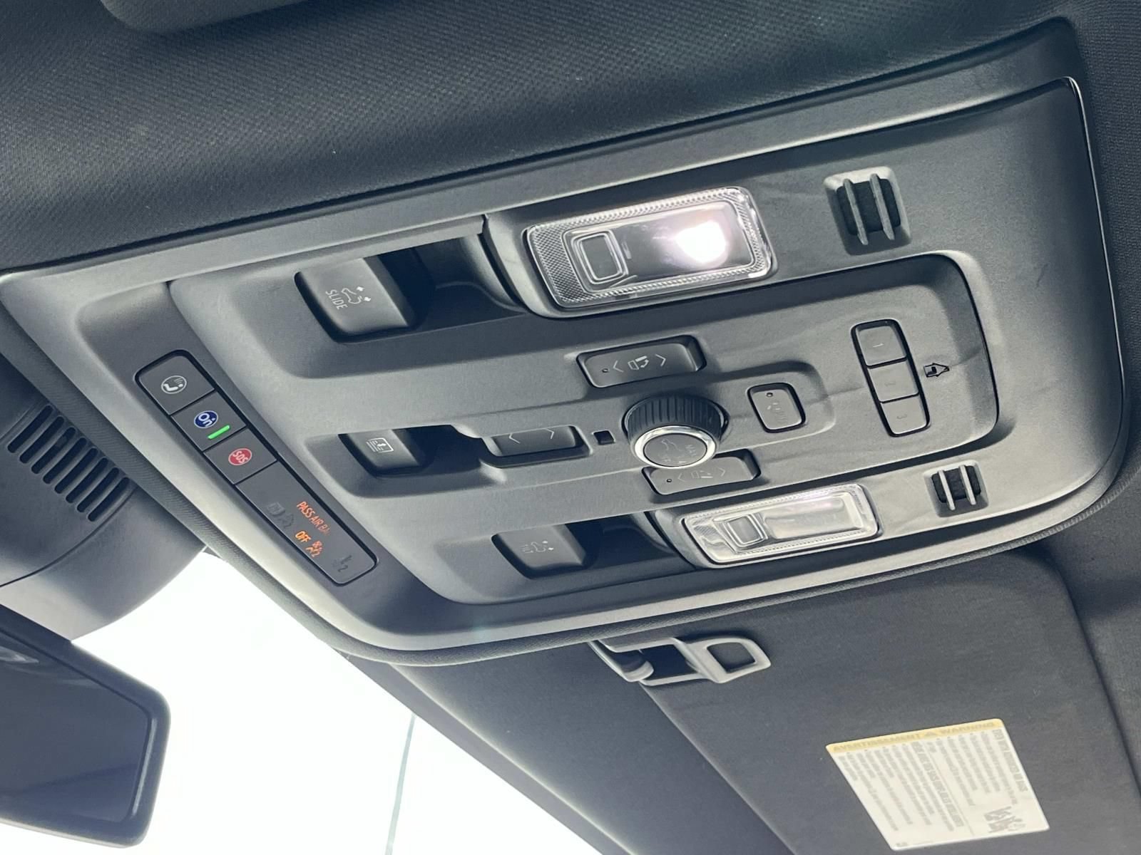 Used 2024 Onyx Black GMC Denali image 37