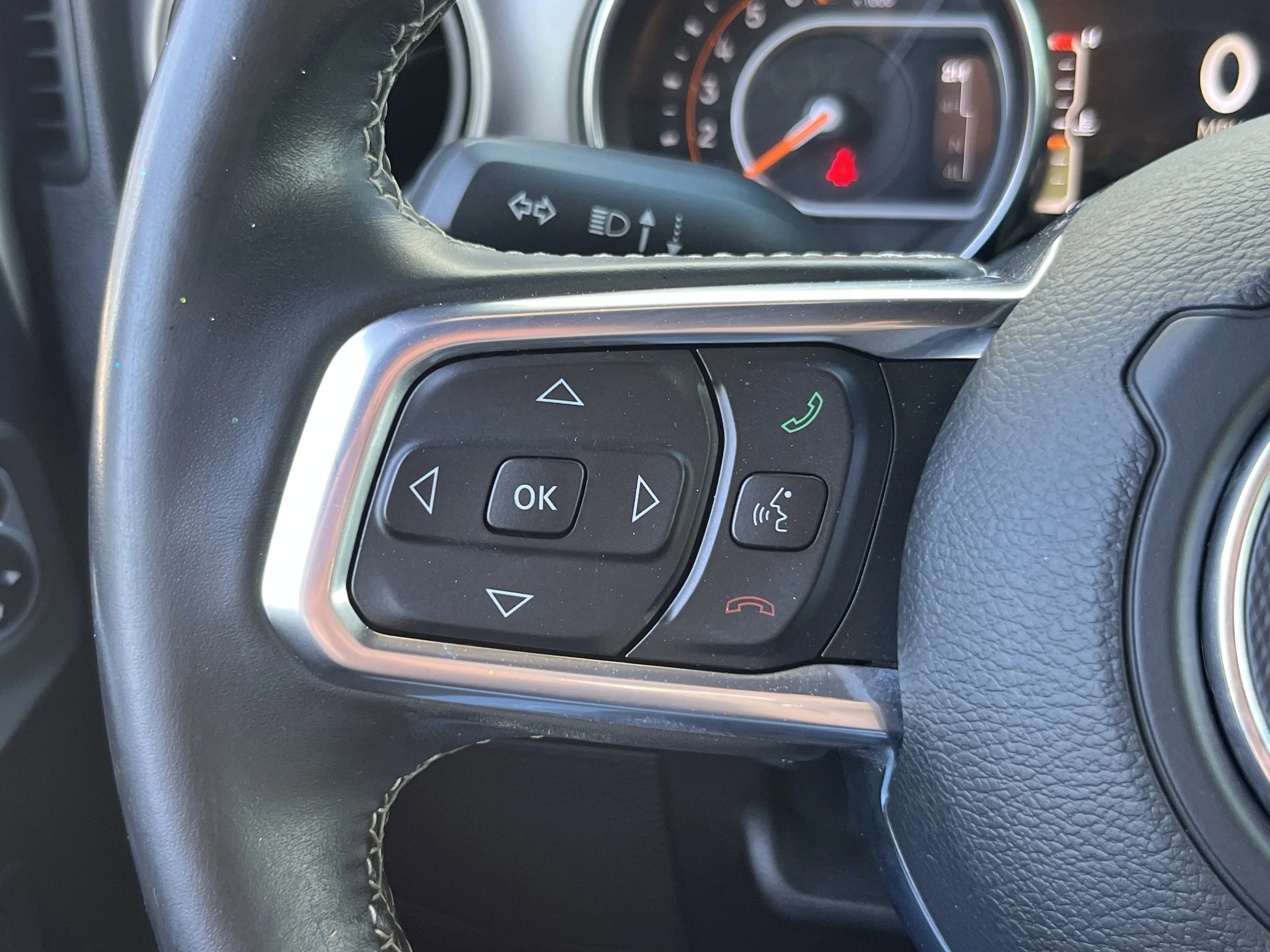 Used 2020 Billet Silver Metallic Jeep Sport image 24