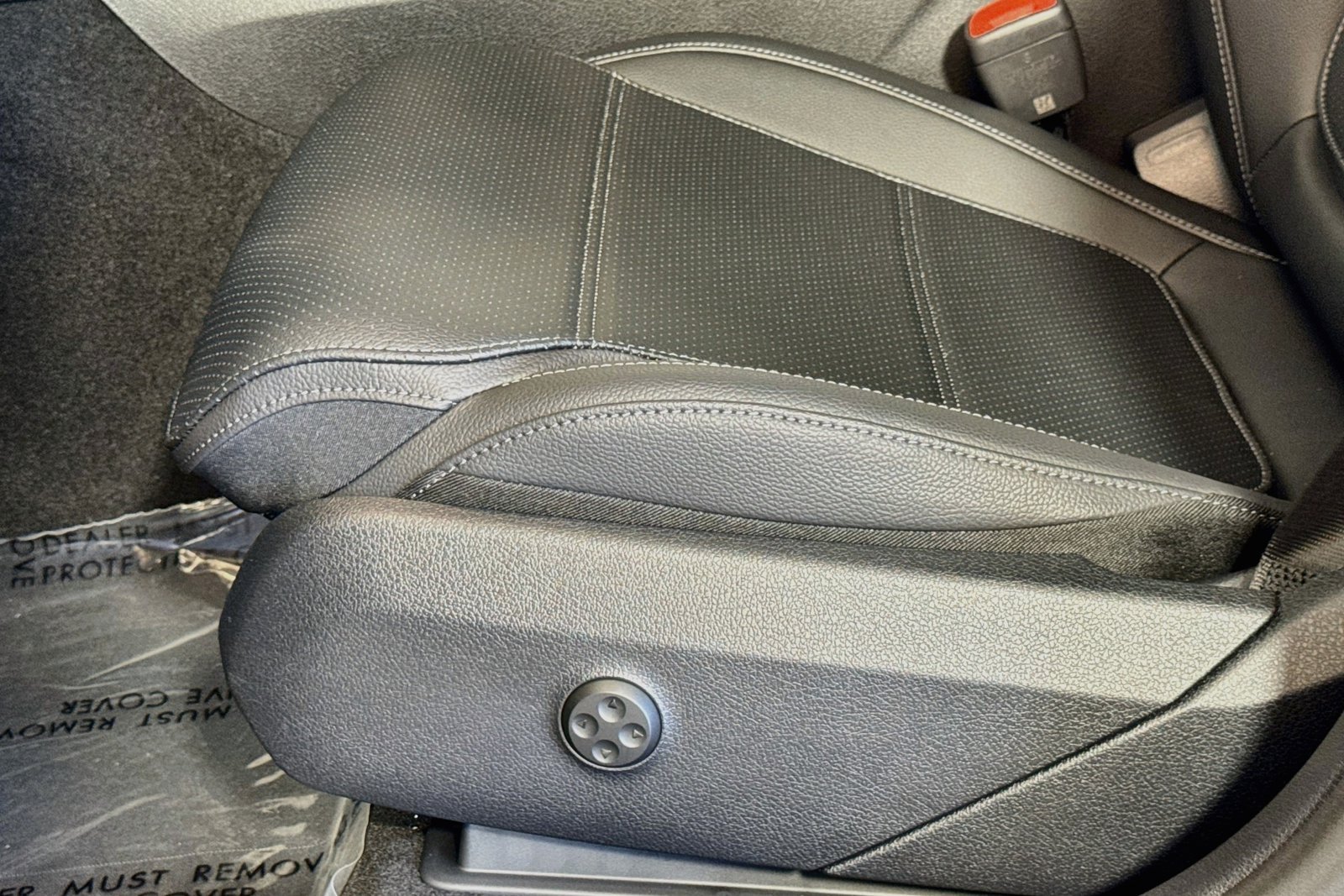 New 2027 Obsidian Black Metallic Mercedes-Benz GLC 300 image 17
