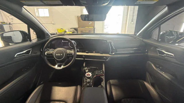 Certified Used 2025 Black Kia X-Line Prestige image 15