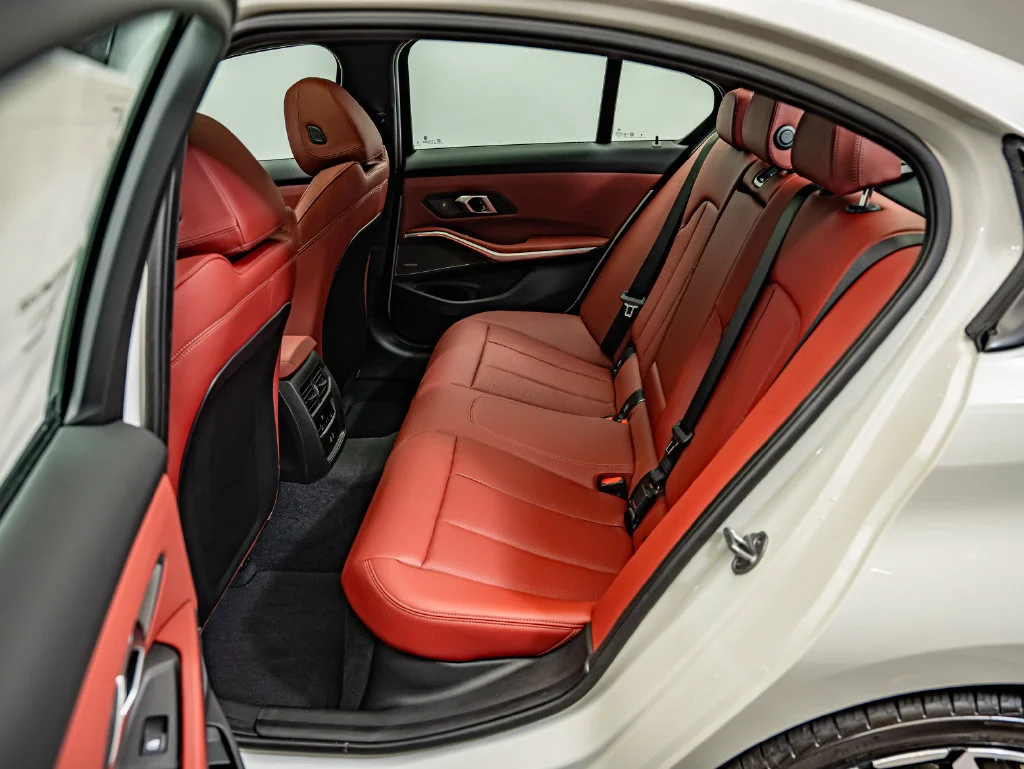 New 2026 Alpine White BMW 330i xDrive image 33
