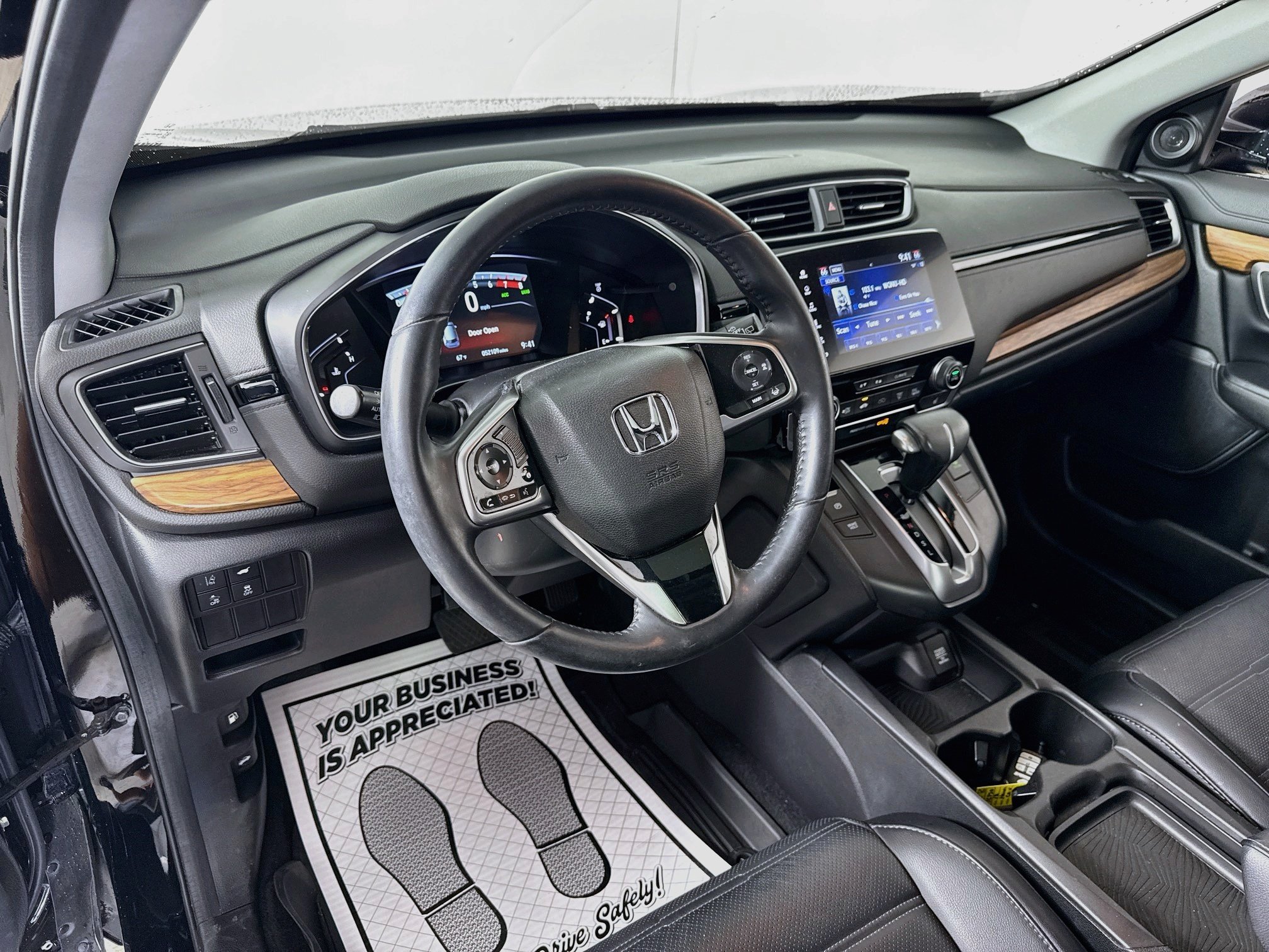 Used 2018 Crystal Black Pearl Honda Touring image 13
