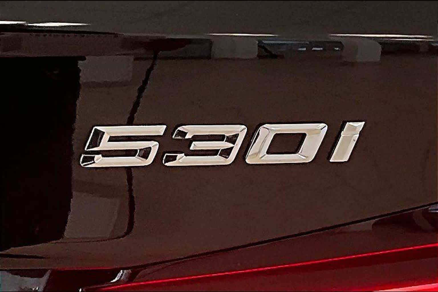 Used 2023 Black Sapphire Metallic BMW 530i image 29