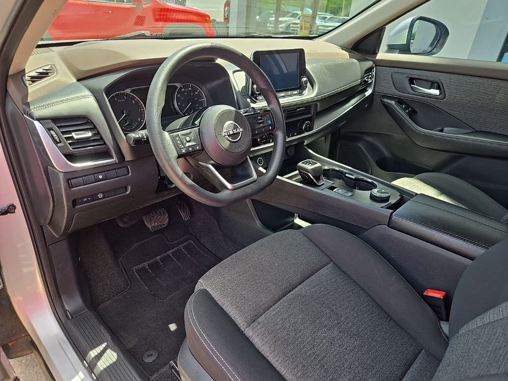 Used 2023 Silver Nissan SV image 35