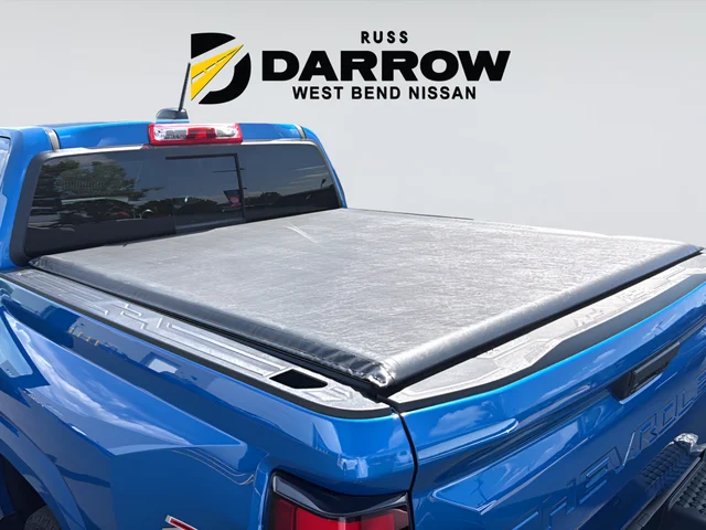 Used 2023 Blue Chevrolet Z71 image 27