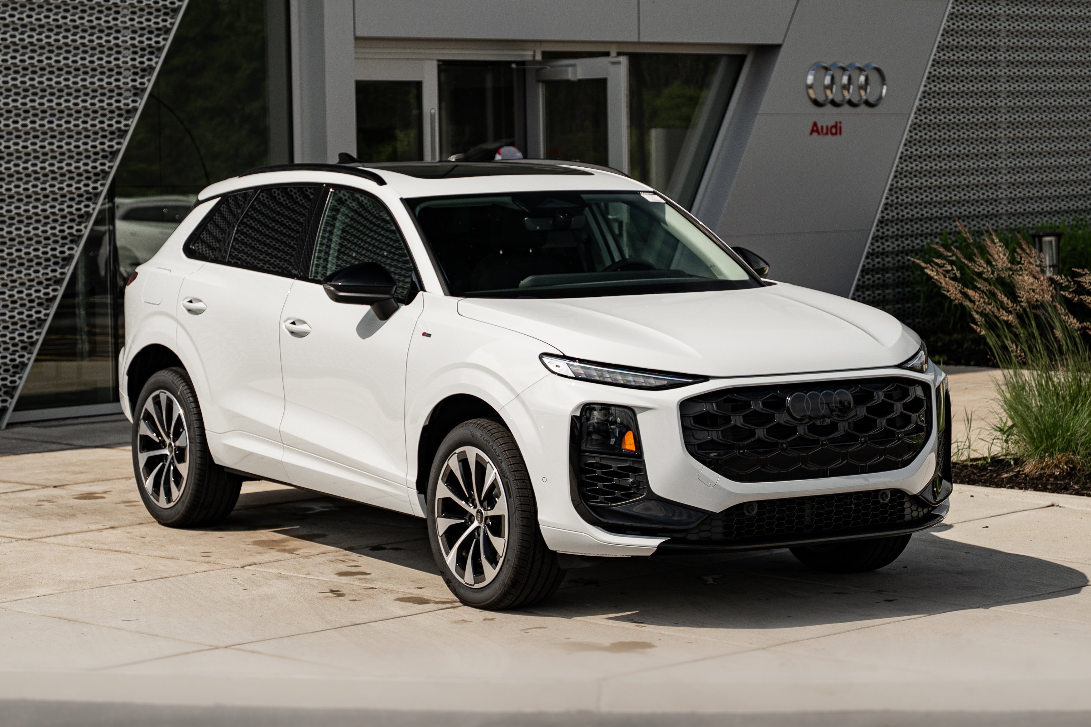 New 2026 Glacier Audi S line image 2