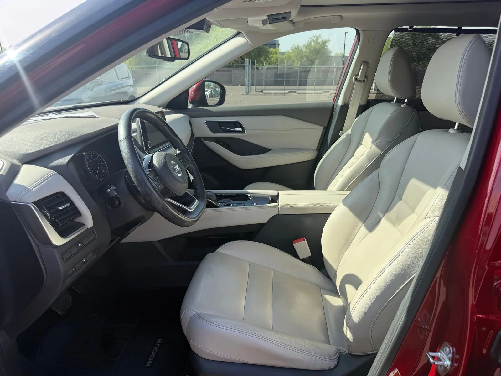 Used 2021 Scarlet Ember Tintcoat Nissan SL image 12