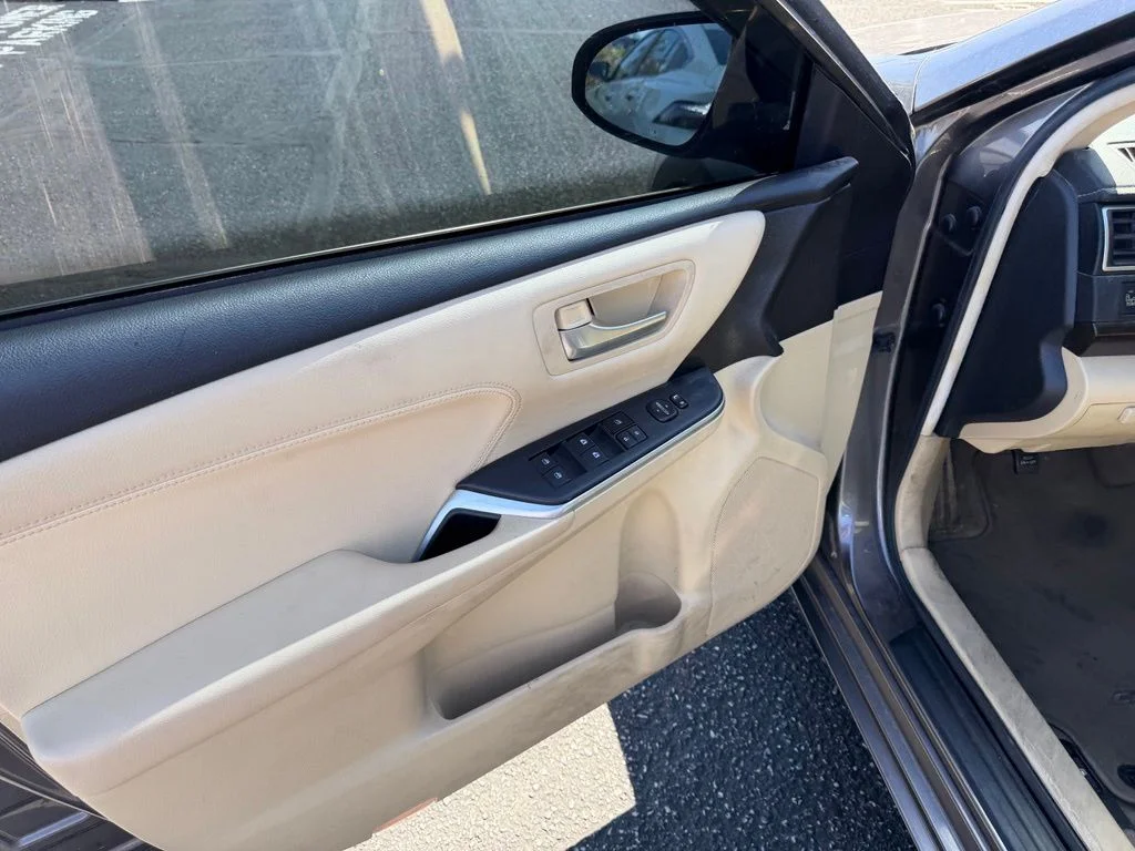 Used 2015 Gray Toyota XLE image 14