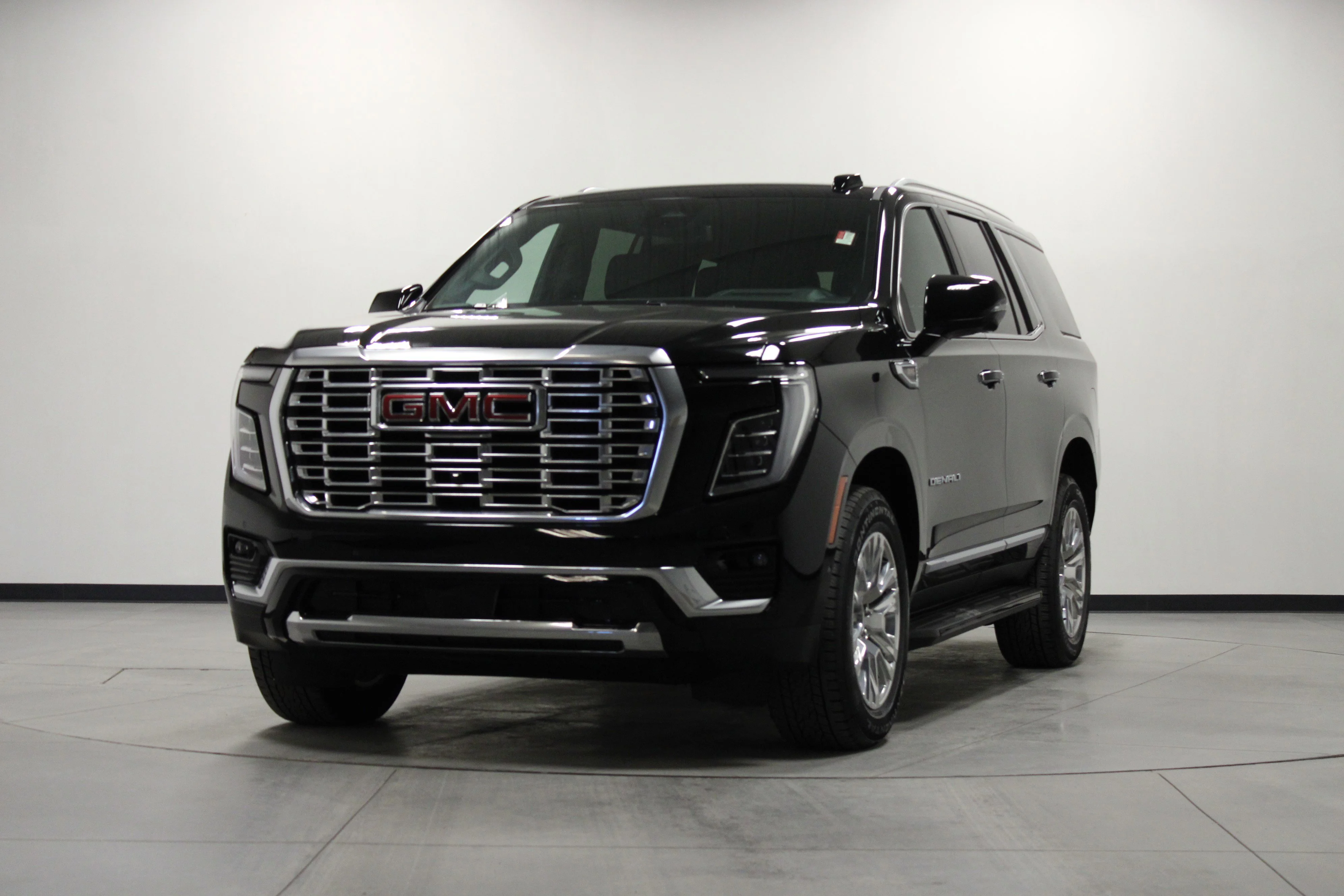 Used 2025 Onyx Black GMC Denali image 8