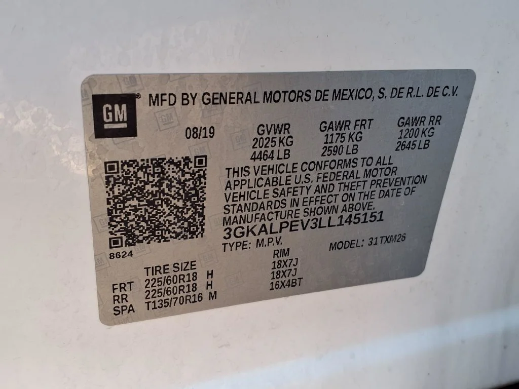 Used 2020 White GMC SLT image 24