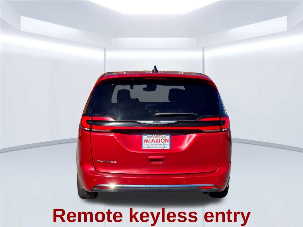 Used 2025 Red Chrysler Select image 18