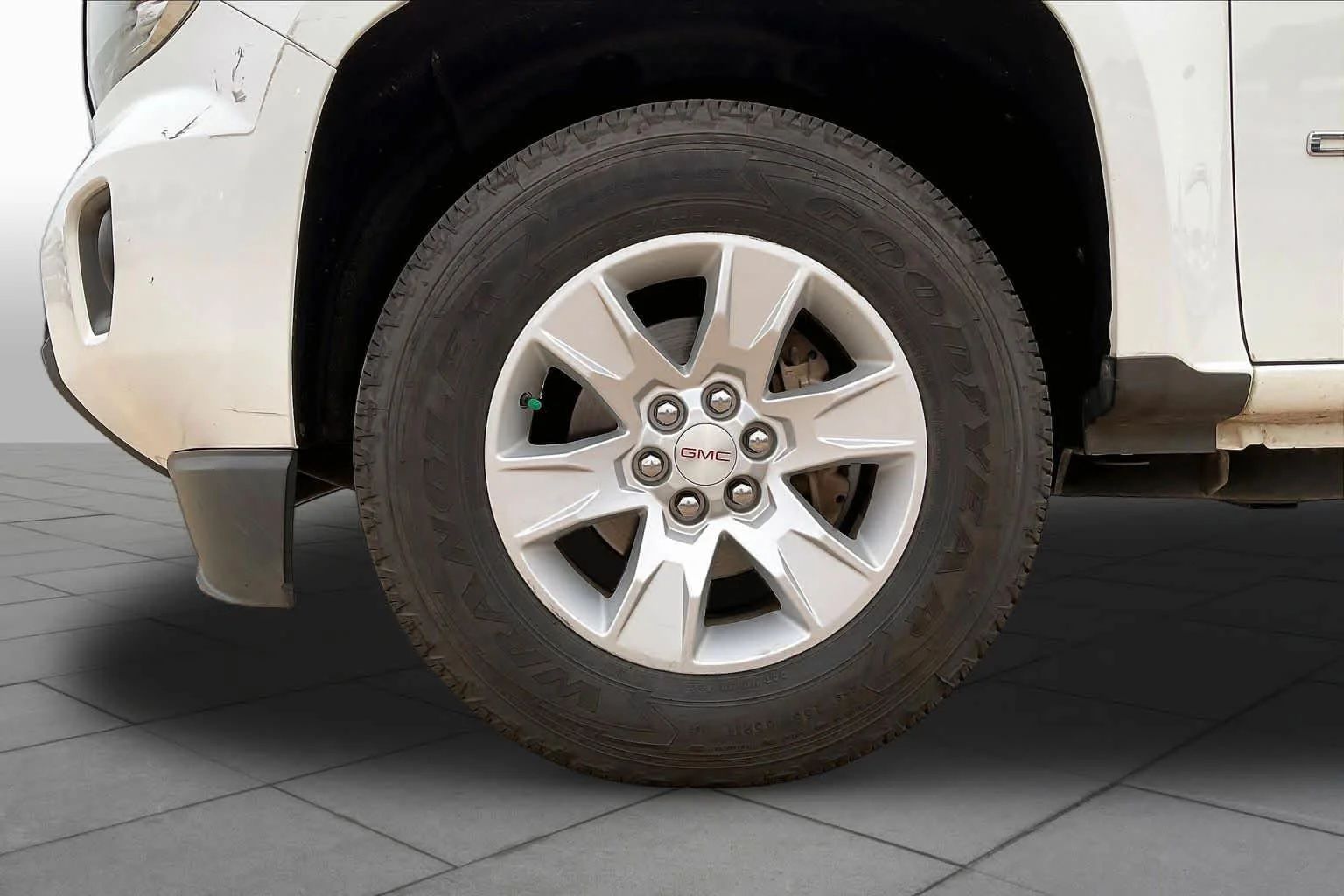 Used 2016 Summit White GMC 2WD SLE image 11