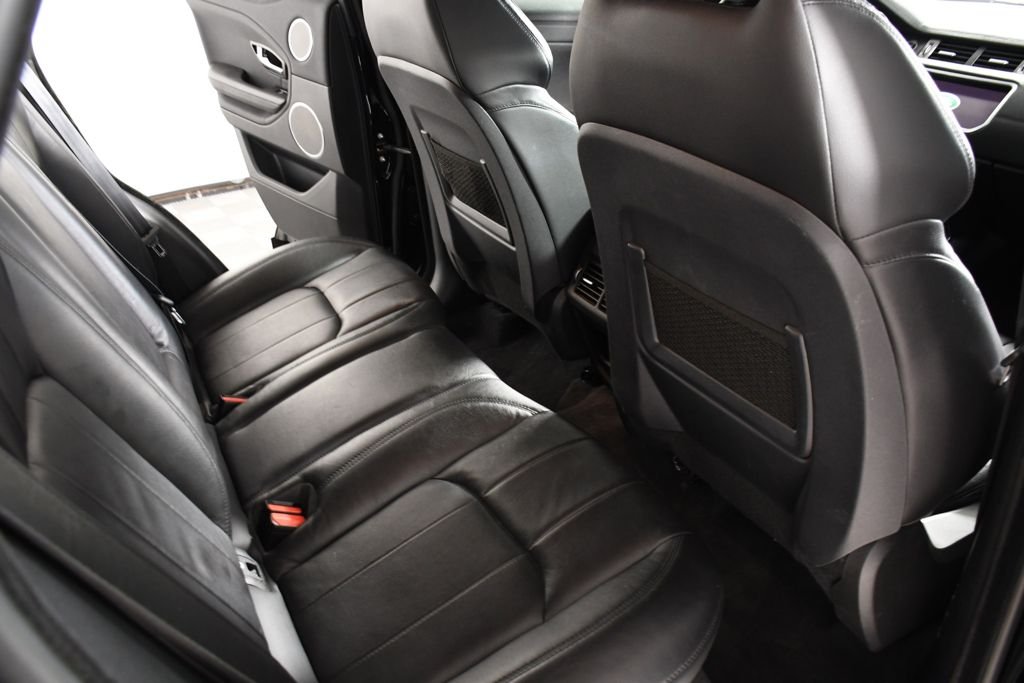 Used 2018 Narvik Black Land Rover SE image 22