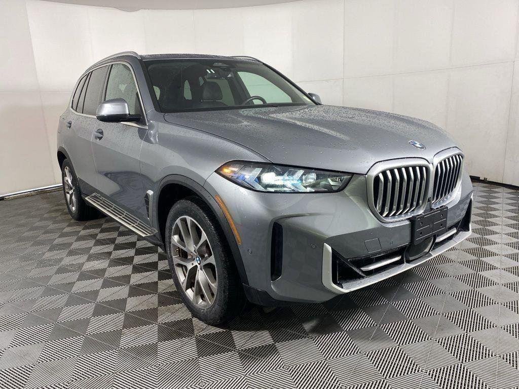 Used 2024 Gray Metallic BMW xDrive40i image 12