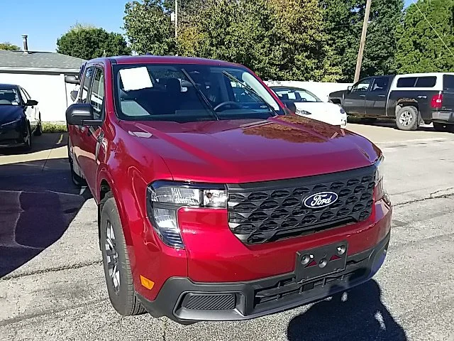 Used 2025 Red Ford XLT image 6