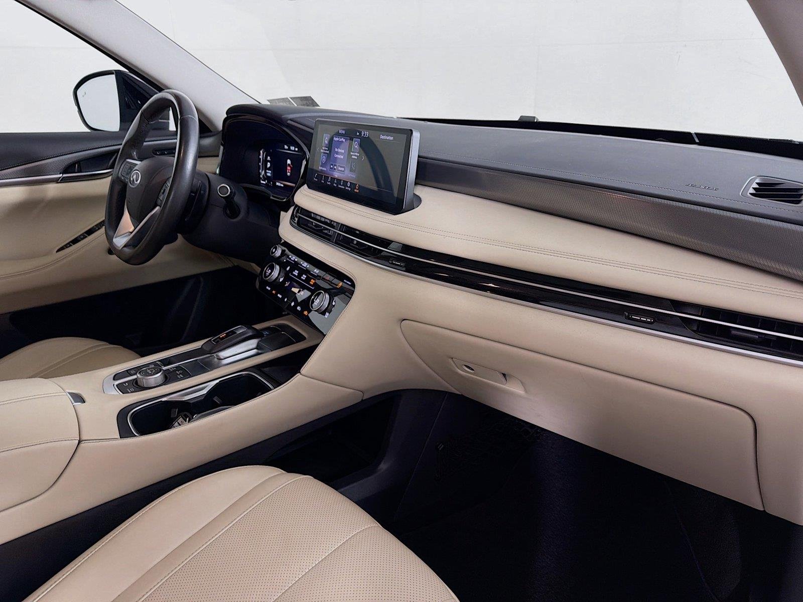 Used 2023 Majestic White INFINITI LUXE image 32