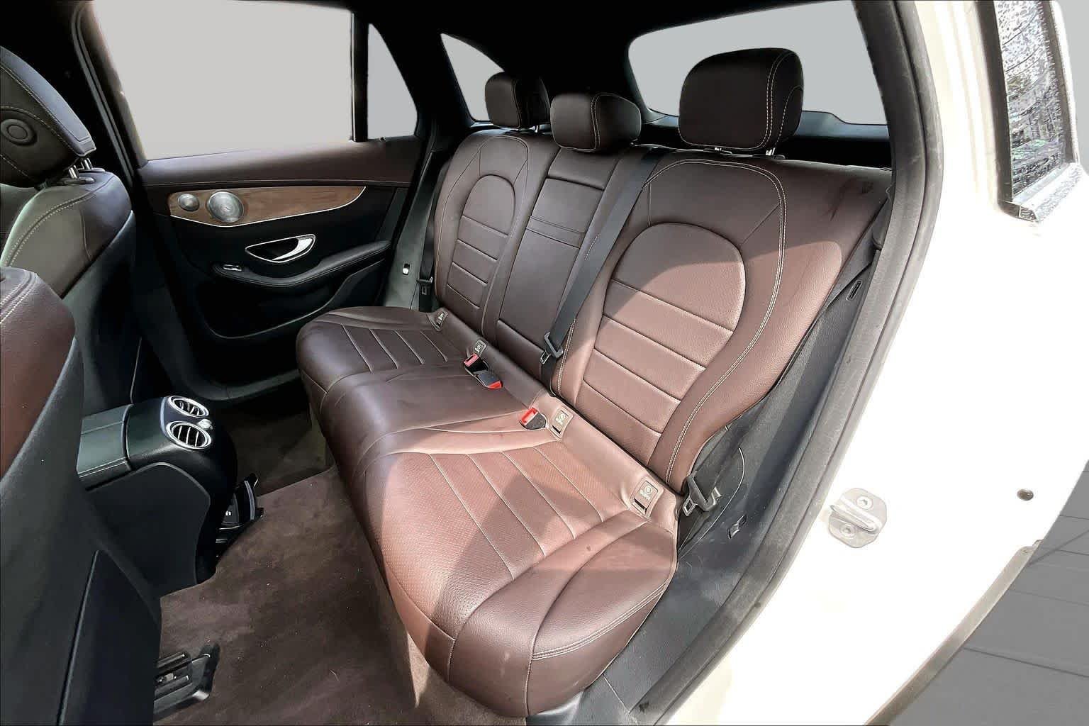Used 2017 designo Diamond White Metallic Mercedes-Benz GLC 300 image 20
