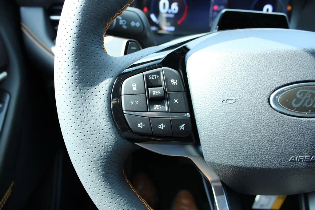 New 2026 Carbonized Gray Metallic Ford Tremor® image 38