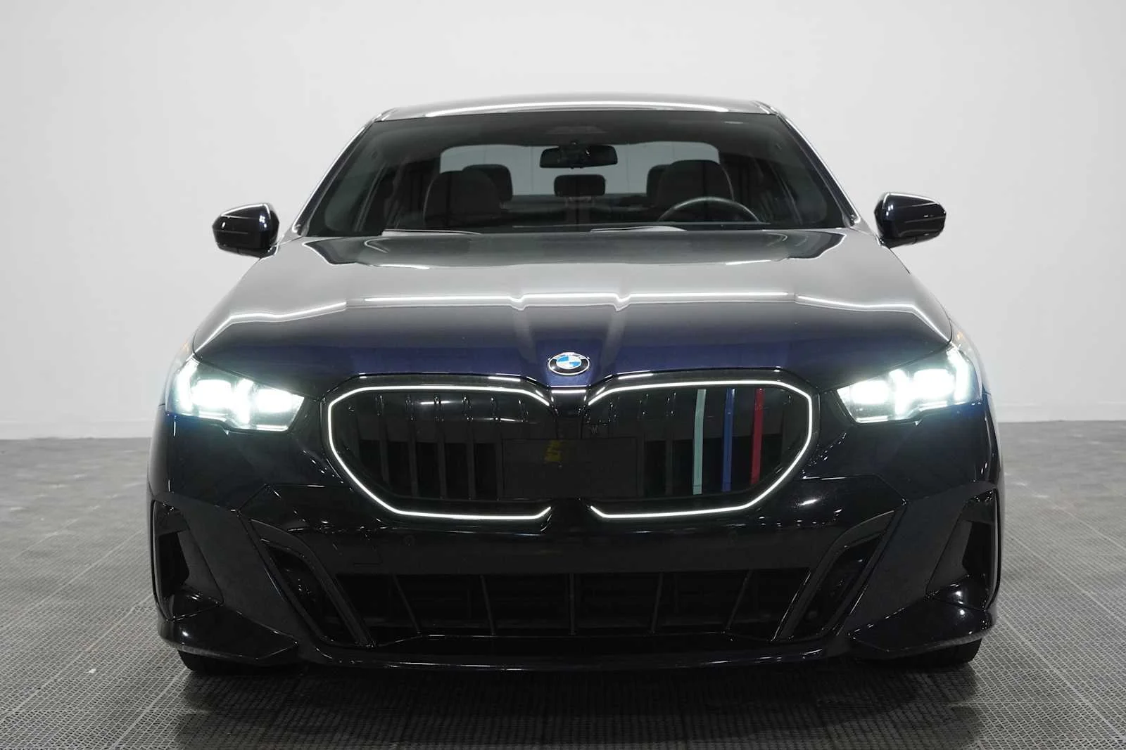 Certified Used 2024 Carbon Black Metallic BMW 540i xDrive image 2