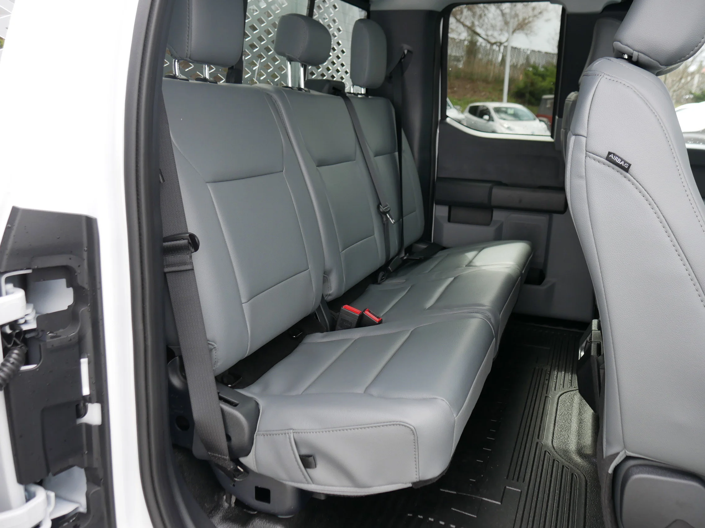 New 2025 Oxford White Ford XL image 25