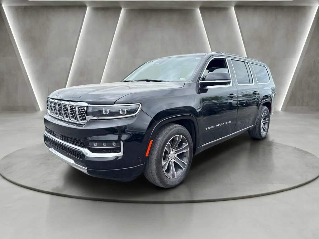 Used 2024 Black Jeep Base image 3