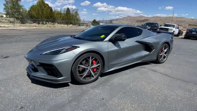 Used 2023 Hypersonic Gray Metallic Chevrolet 2LT image 4