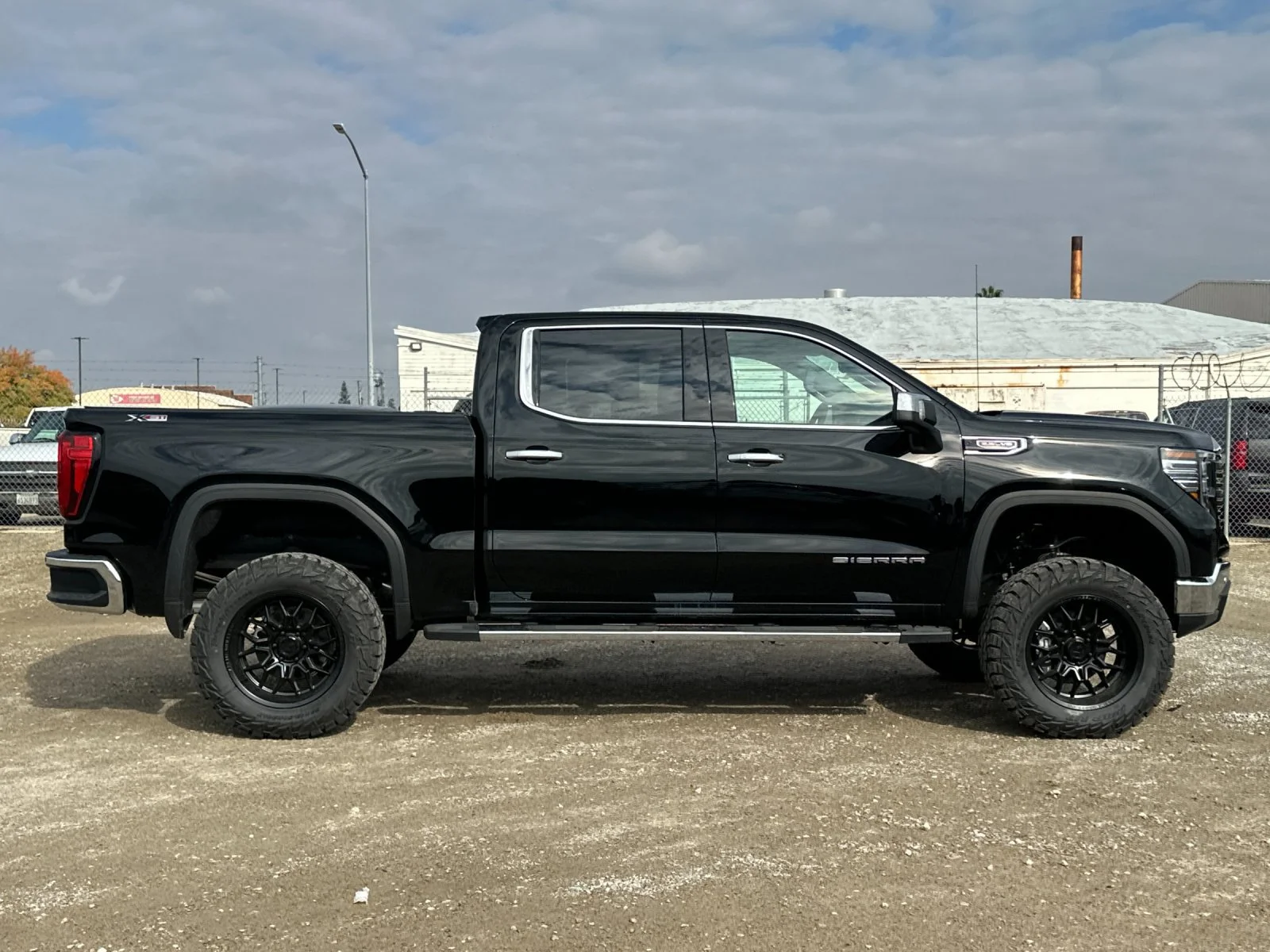 New 2026 Onyx Black GMC SLT image 3