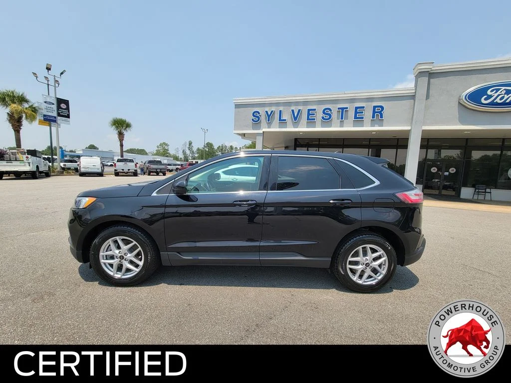 Used 2024 Black Ford SEL image 2