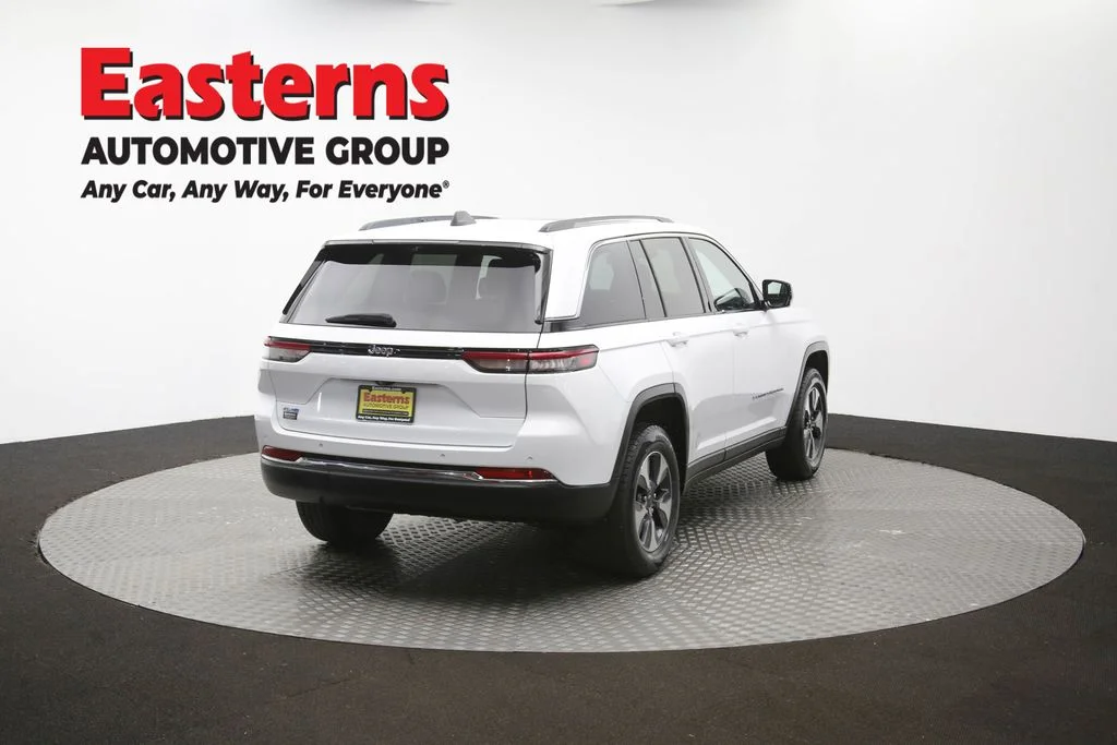 Used 2022 White Jeep 4xe image 43