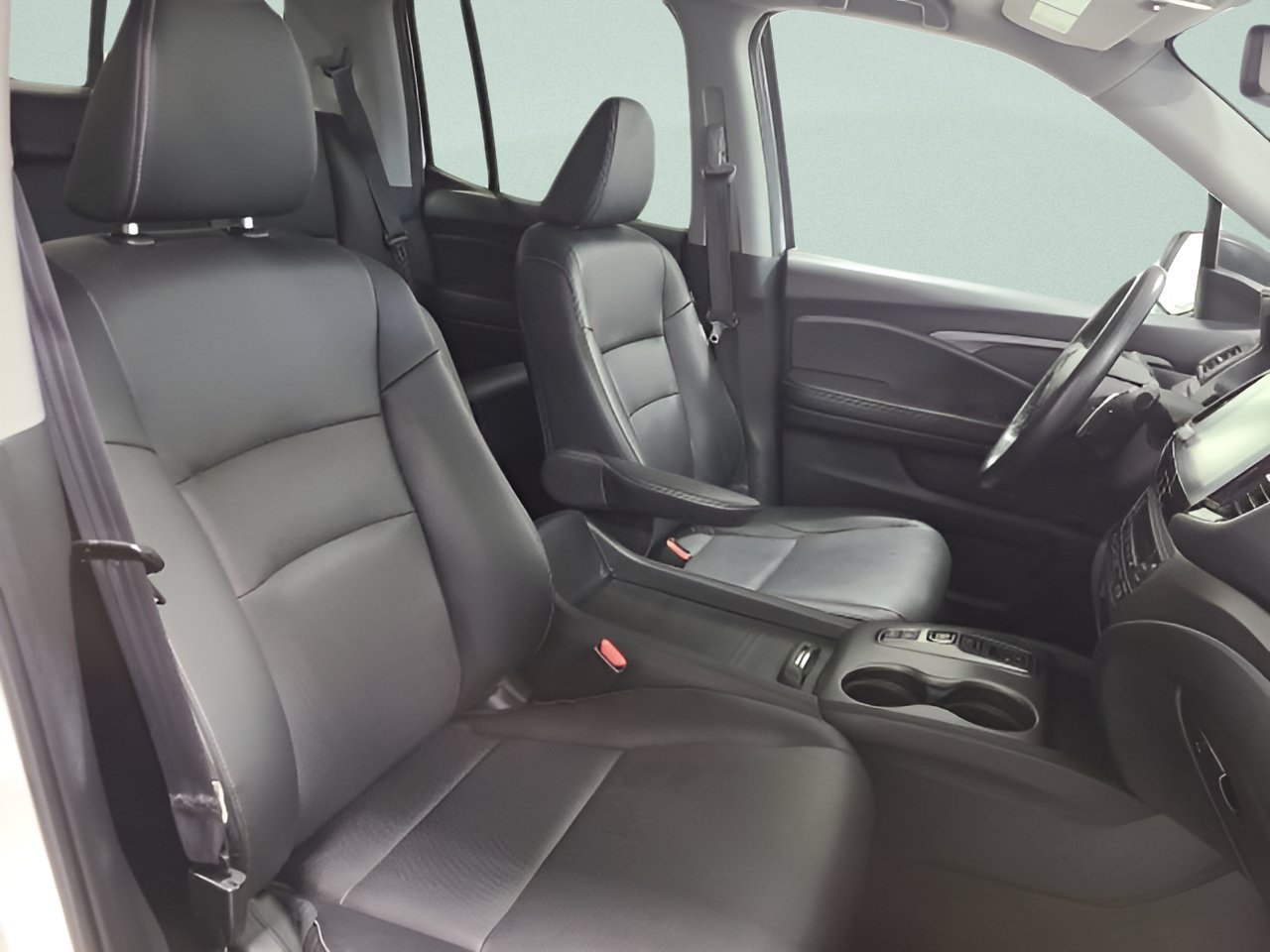 Certified Used 2023 Platinum White Pearl Honda AWD RTL image 49