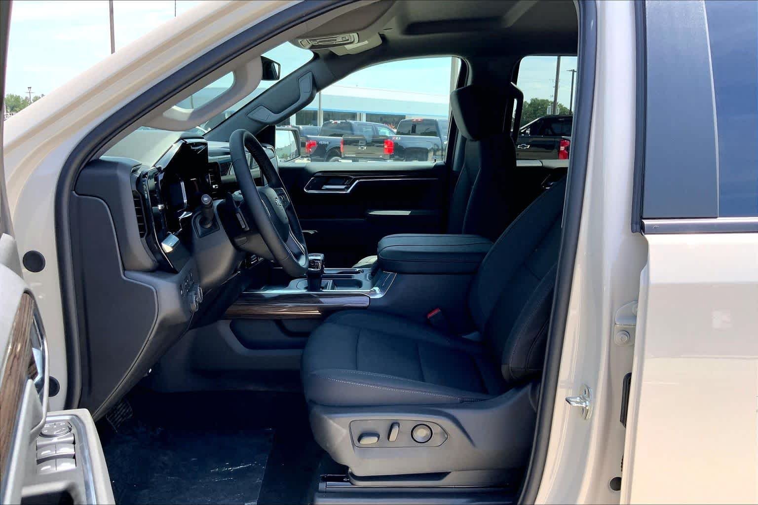 2026 Chevrolet Silverado 1500 RST - Photo 10