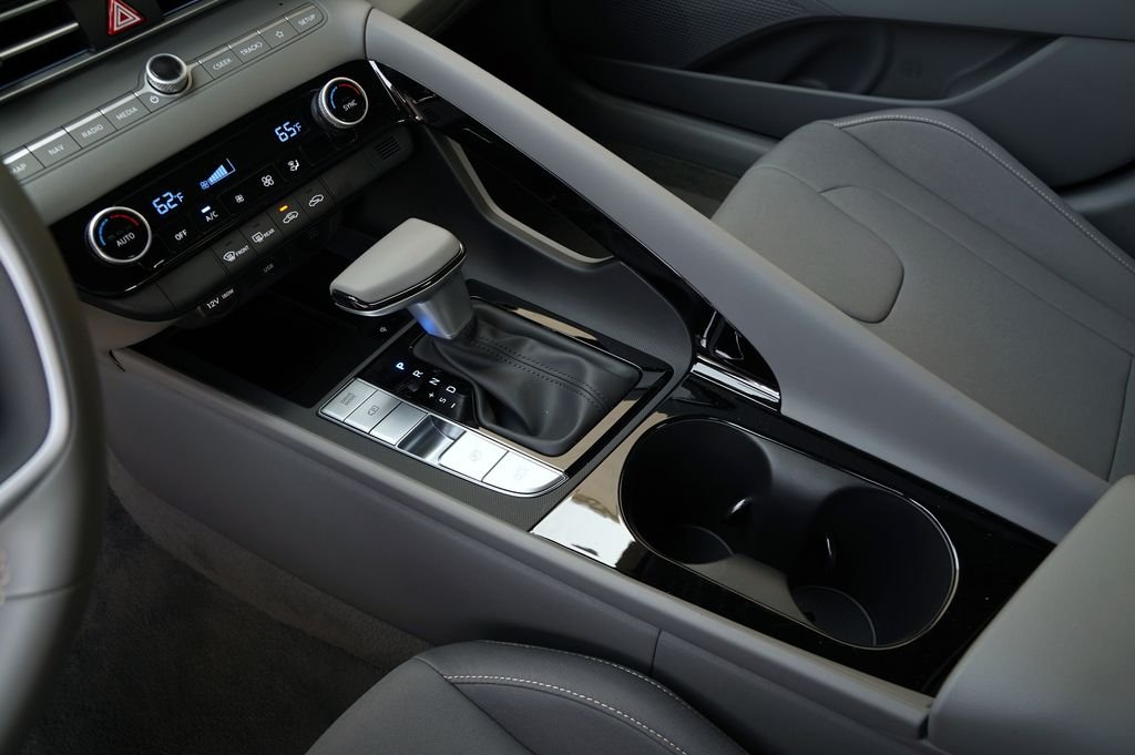 New 2026 Serenity White Pearl Hyundai SEL Sport image 47