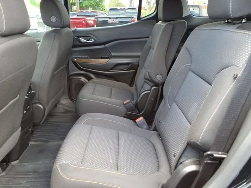 Used 2023 Ebony Twilight Metallic GMC SLE image 13