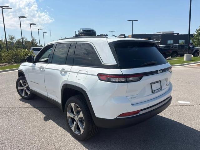 New 2026 Bright White Clear-Coat Exterior Paint Jeep Limited image 8