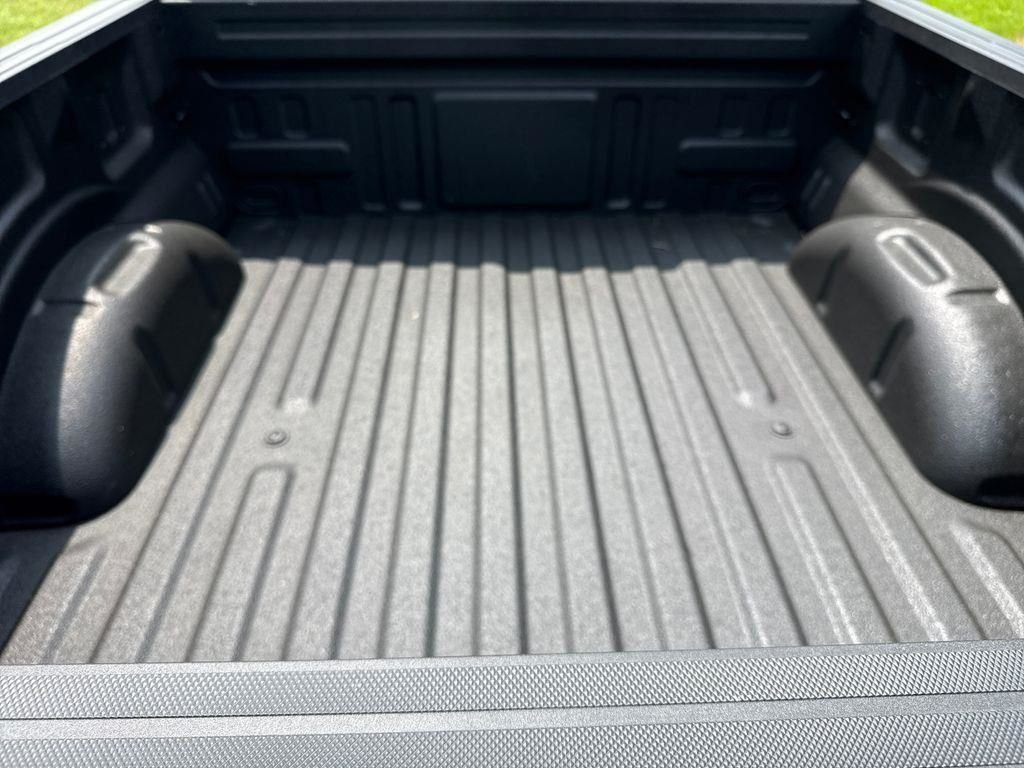 New 2026 Agate Black Metallic Ford XLT image 64
