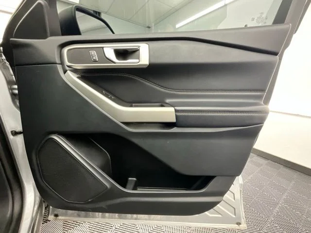 Used 2020 Silver Ford XLT image 16