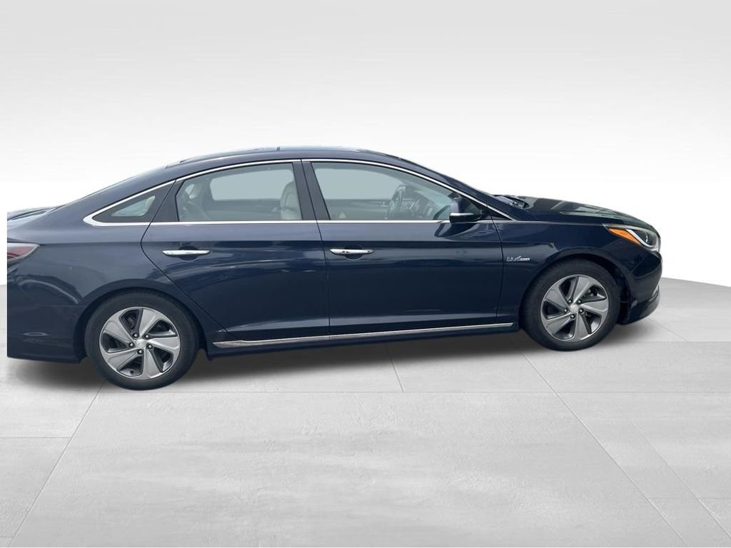 Used 2017 Blue Hyundai Limited image 13