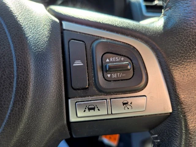 Used 2018 Green Subaru 2.5i Limited image 35