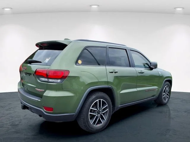 Used 2021 Green Jeep Trailhawk image 12