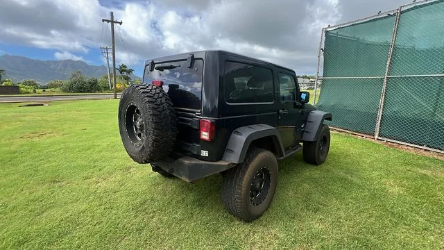 Used 2012 Black Jeep Sahara image 5