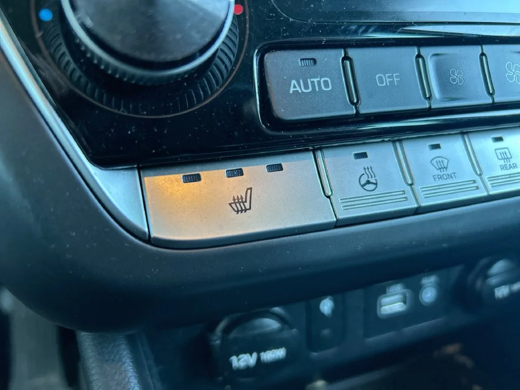Used 2019 Black Hyundai SEL image 30