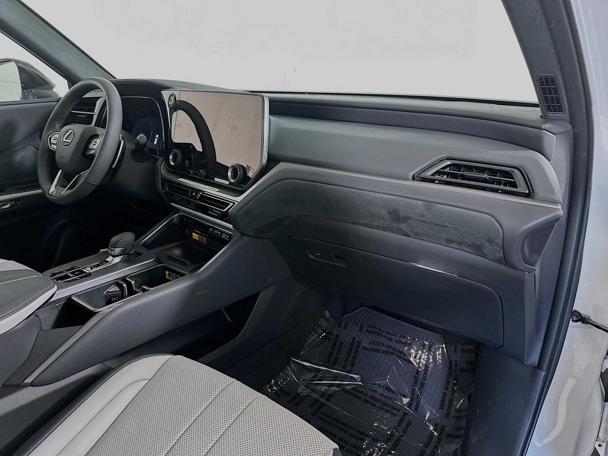 2026 Lexus TX 500h F-Sport Premium - Photo 28
