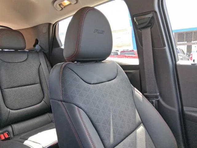 2027 Chevrolet Bolt RS - Photo 19