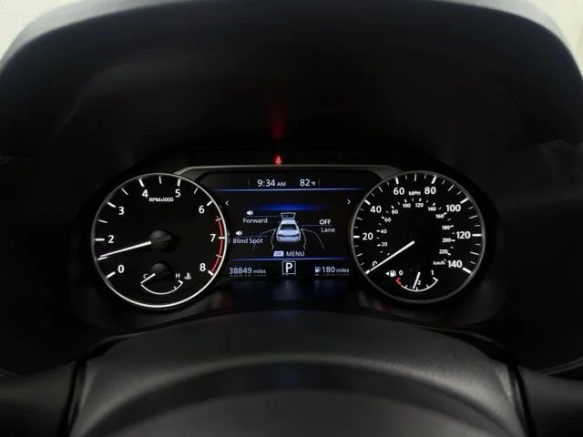 Used 2025 White Nissan 2.5 SV image 20