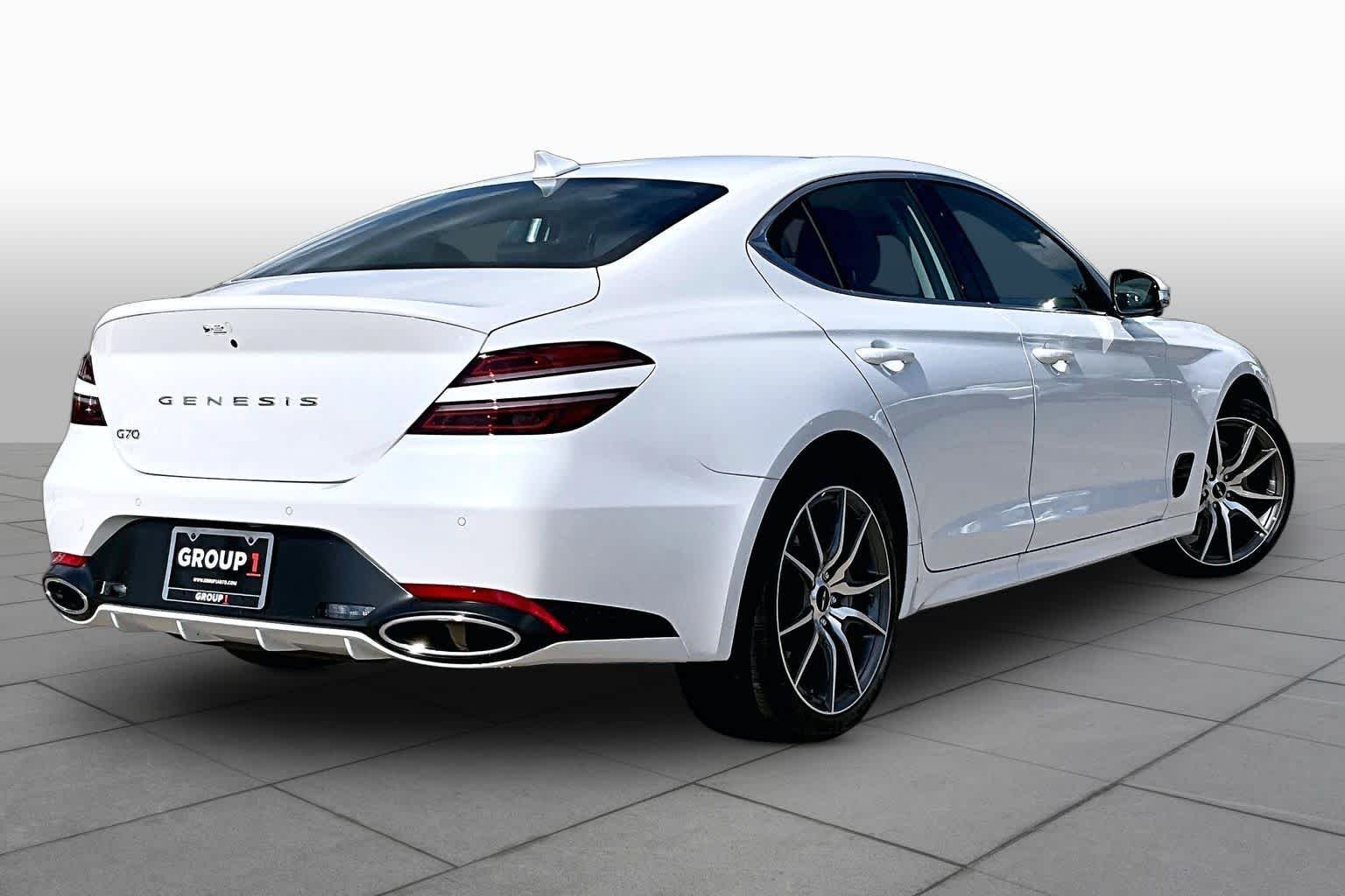 Certified Used 2026 Uyuni White Genesis 2.5T Prestige image 24