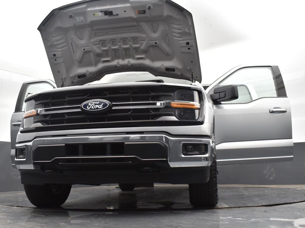 Used 2025 Silver Ford XLT image 38